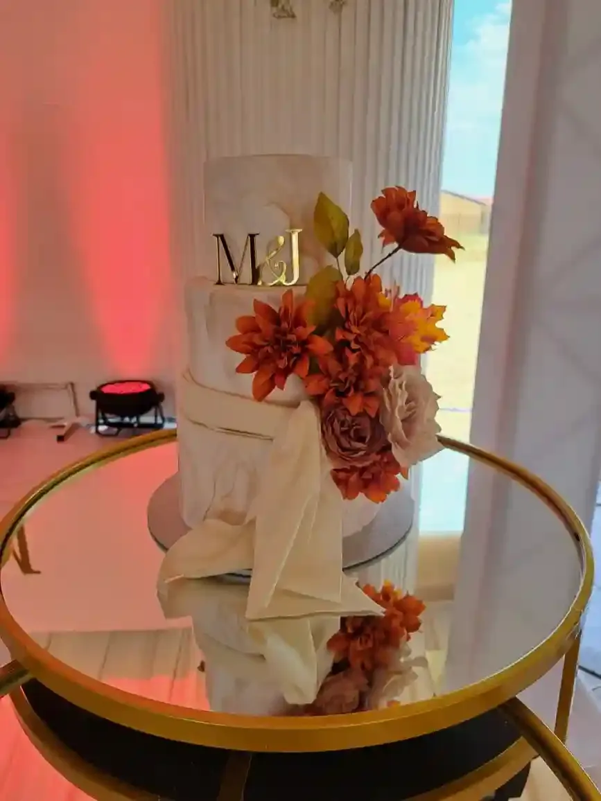Elegant Wedding Cake